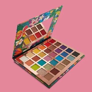 Rachel Couture Woodstock Eyeshadow Palette New